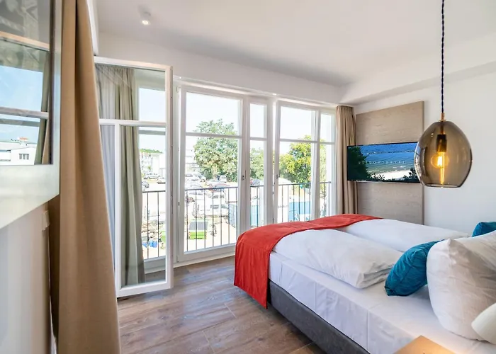 Beachhouse Bansin App 24 *